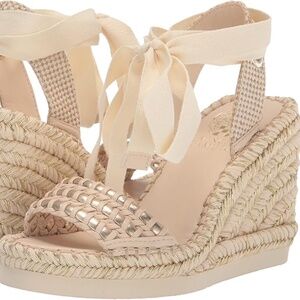 Vince Camuto Lace Up Wedge Sandal Size 7